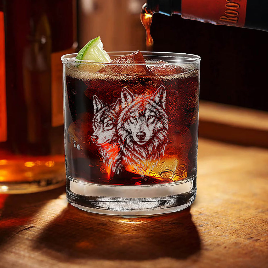 Engraved Wolf Whiskey Glass – Gift for Hunters, Outdoorsmen & Rustic Bar Deco